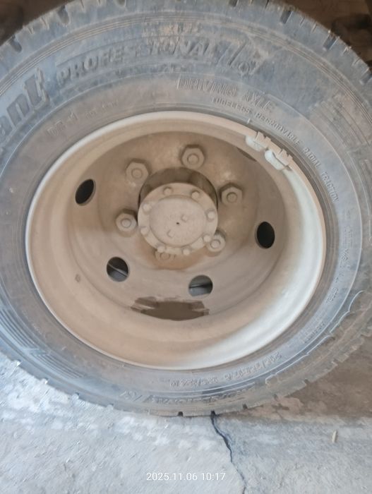 Продам шины грузовые