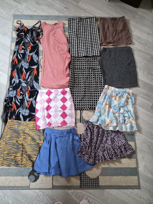 Лот 44 броя дамски дрехи размер S / XS