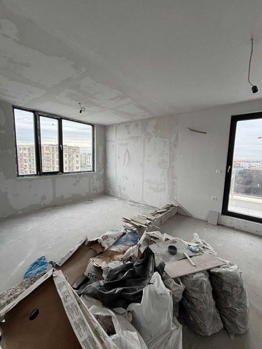 Продава се Четиристаен апартамент в Пловдив, Остромила - 180 кв.м за 666 €/кв.м - Снимка #2