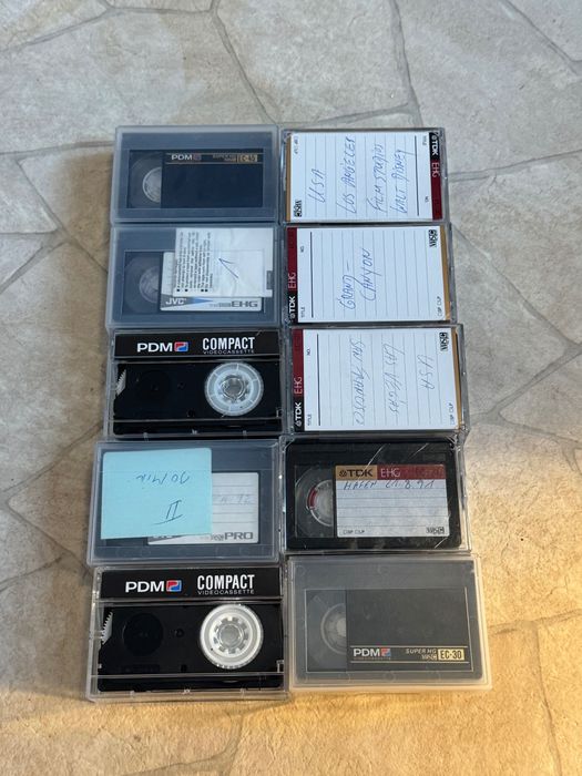 Lot 10 casete video format VHS-C
