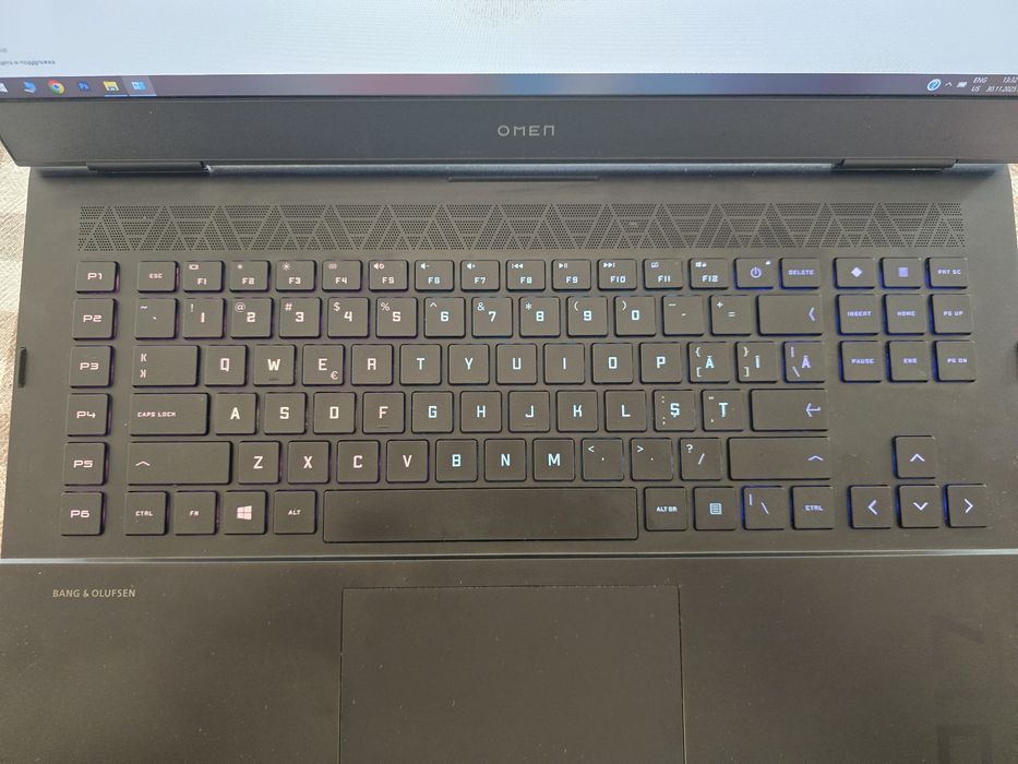 Продавам лаптоп HP OMEN 17-CK0008NQ