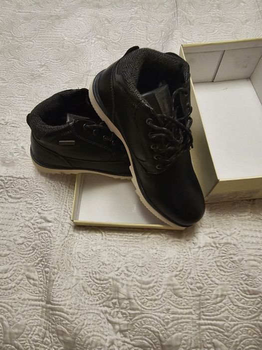 Продам обувь PATROL