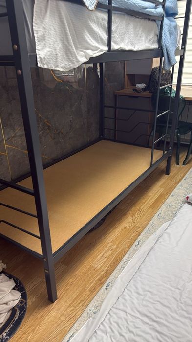 Кровать двухъярусная 2 штук