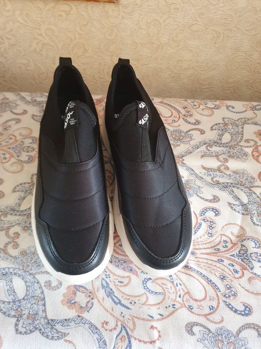 обуви новые размер 39