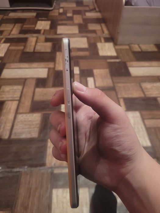 Продам Realme 9.