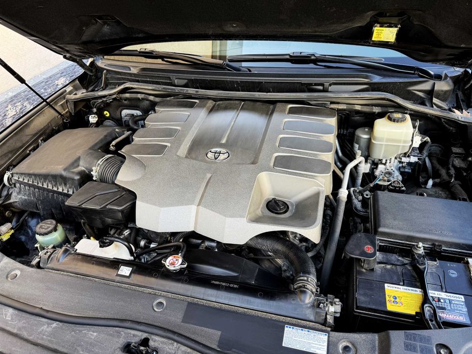 продается Toyota Land Cruiser 200 SFX 95 срочно! SOTILADI!