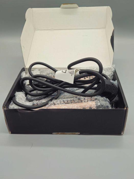 Мултифункционална сешоар-четка с две сменяеми кръгли приставки