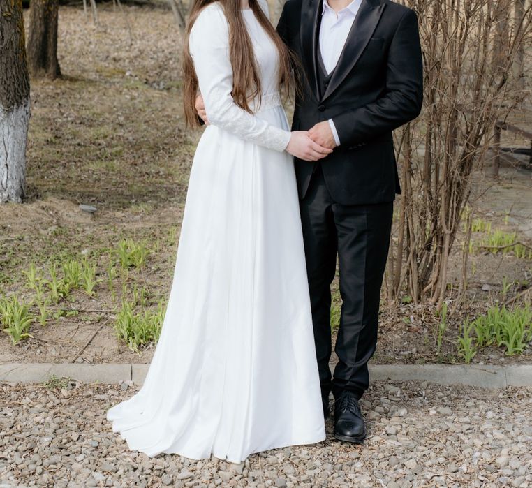 Vând rochiță de mireasă