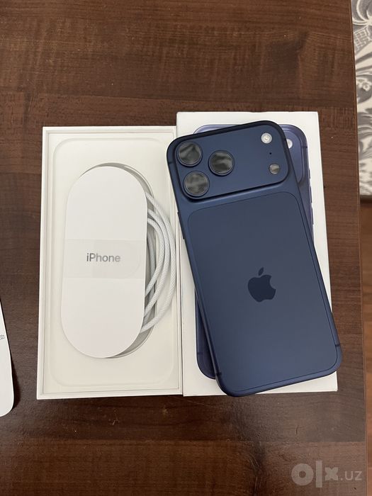 iPhone 17 Pro Max 256GB Deep Blue