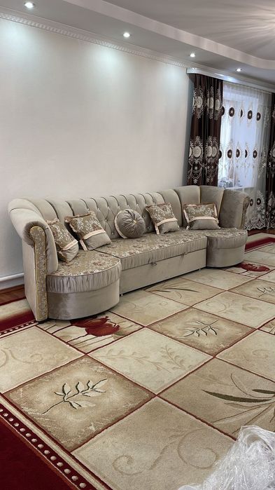 Срочно продам диван.