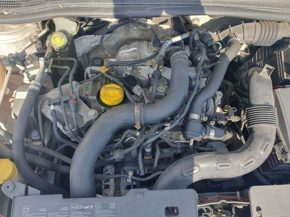 Dezmembrez Renault Clio 0.9 TCE 2013