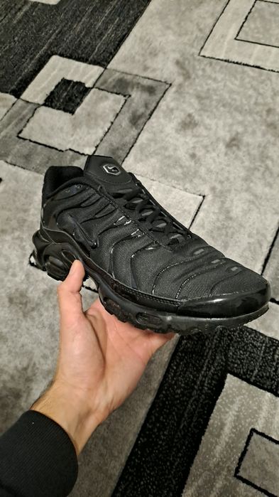 Adidasi nike Tn negri