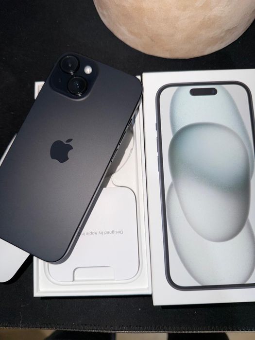 Vand iPhone 15 100% impecabil