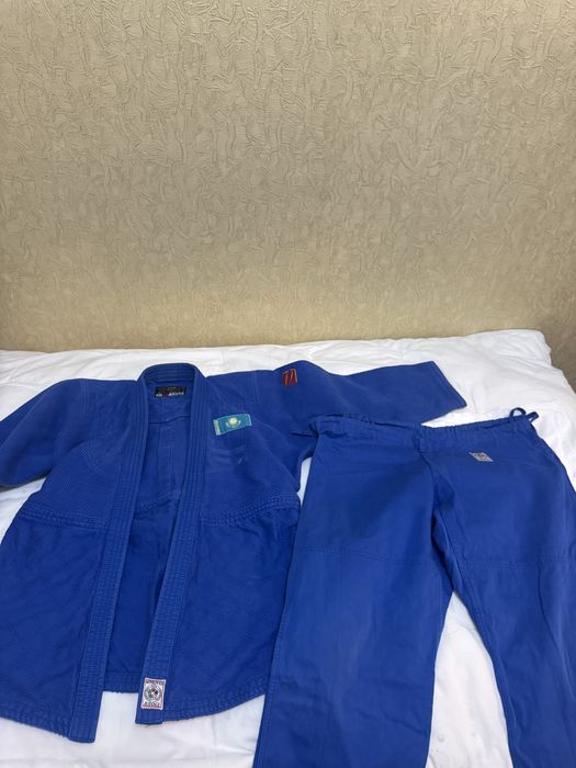 Продам кимано для дзюло