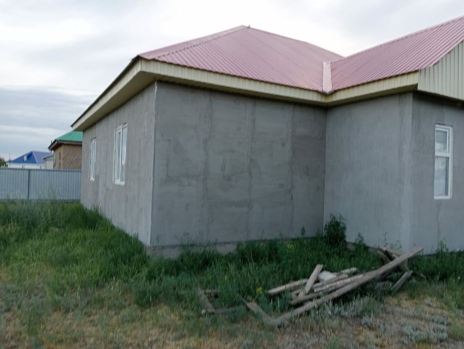 Продам дом в круглоозёрном в черновом варианте.