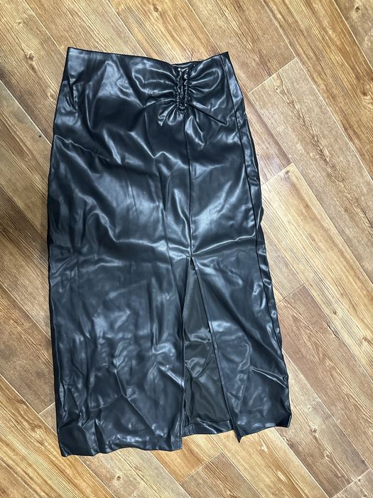 Черная кожаная юбка XS