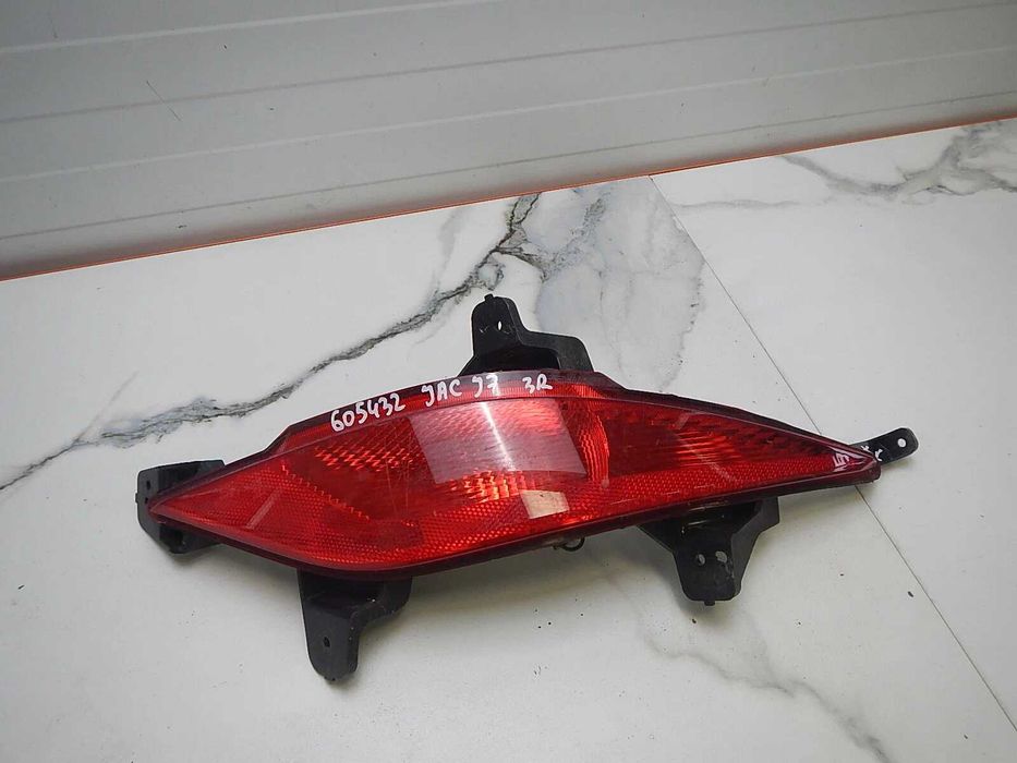 Катафот заднего бампера фонарь фара бампер JAC J7 21- Жак Ж7 21-