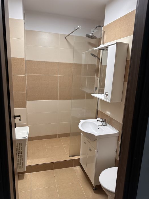 Inchiriez garsoniera manastur