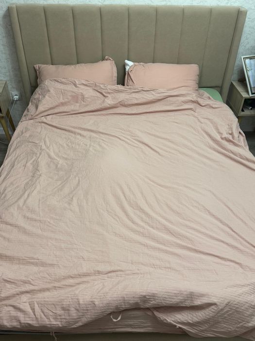 Продам Кровать 160х200