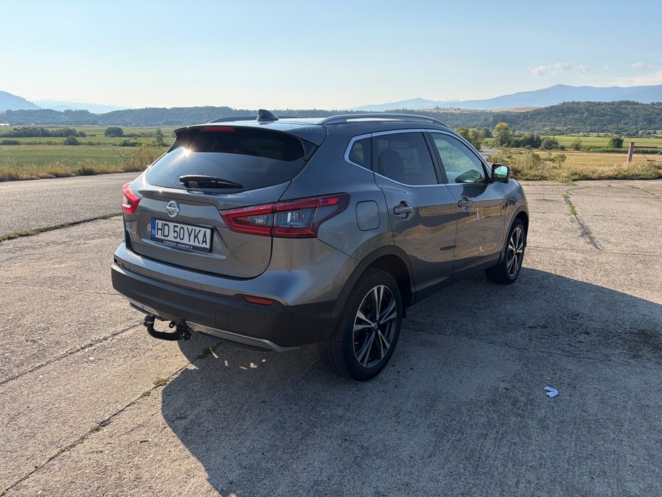 Nissan Qashqai 1.3 TCe 157cp Automat Panoramic Camere 360