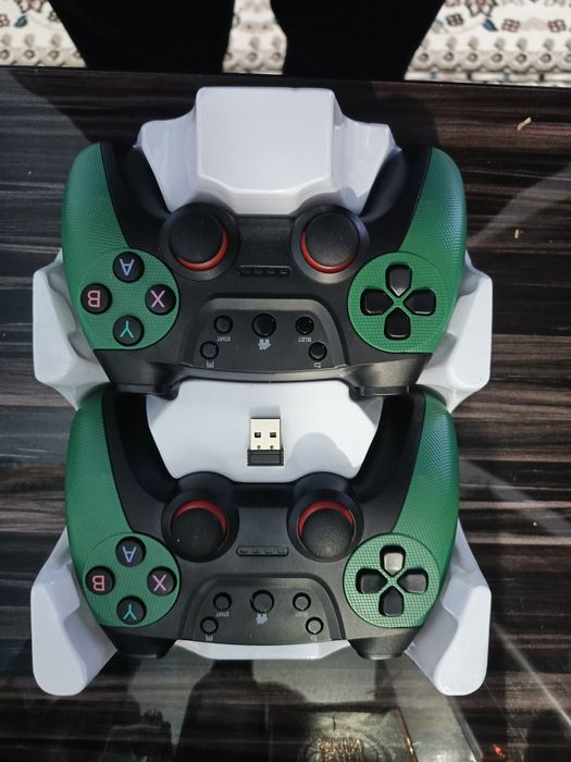 JOYSTICK Komplek Kompyuter Simsiz Gamepad (Wireless Controller)