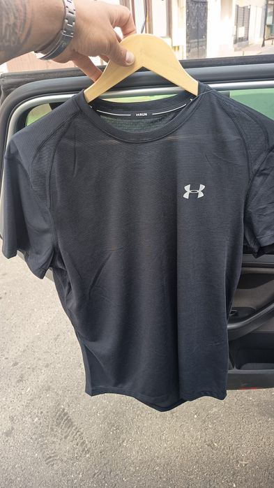 Tricouri UnderArmour