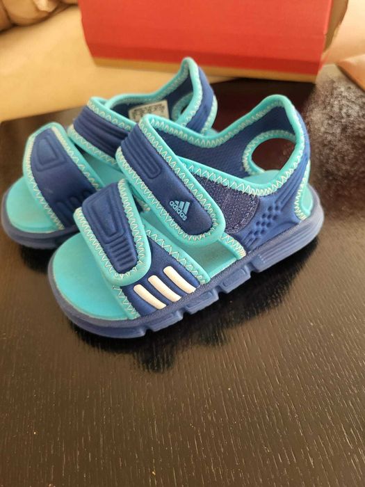 Sandale adidas numar 20