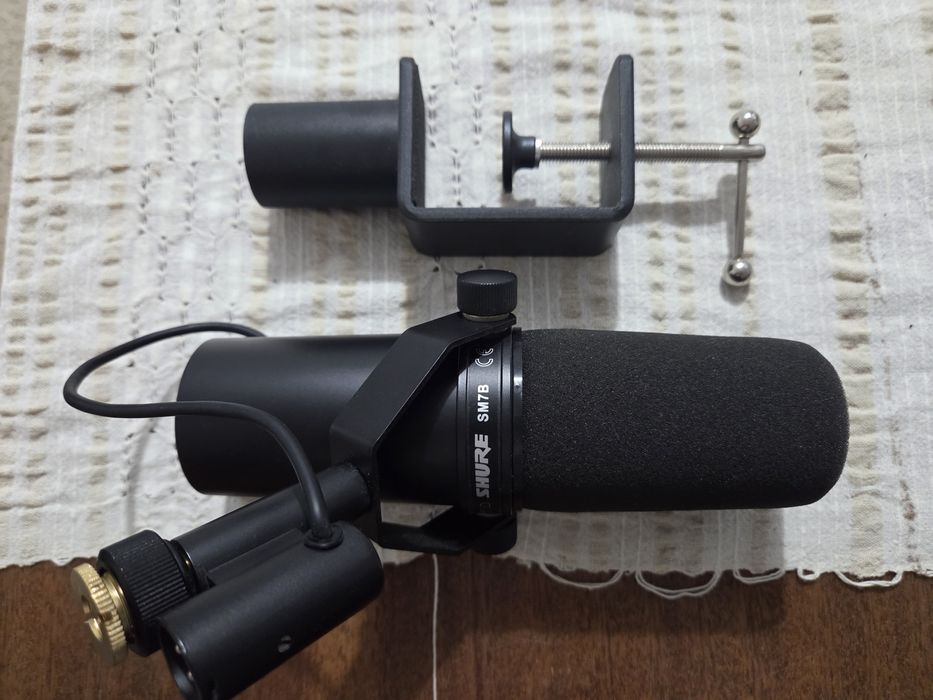 Микрофон Shure SM7B Студиен + Стойка