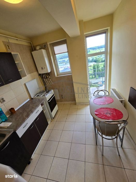 Apartament 1 cameră decomandată Bucătărie separată Parcare exterioară