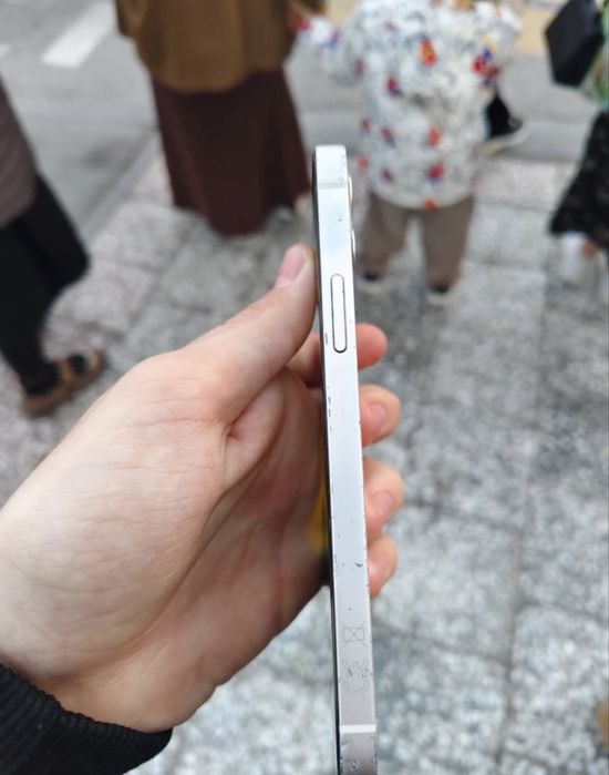 Обмен либо продажа айфон 12