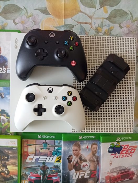 X box one ,2 console și jocuri