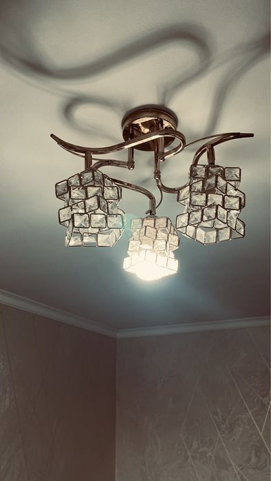 Люстра для спальний