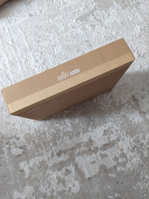 Точка доступа UniFi