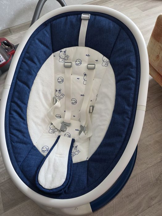 Шезлонг качалка в отличном состоянии