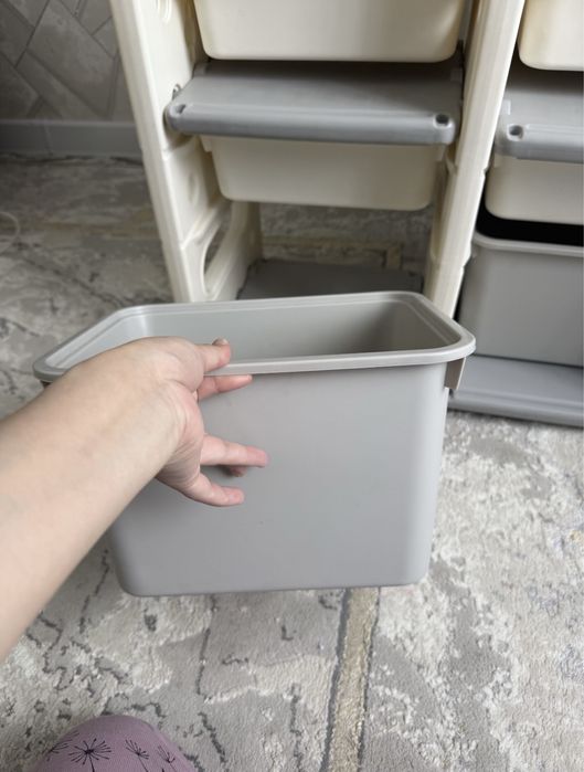 Стеллаж для игрушек