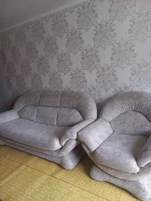 Мягкий уголок. Диван и кресло.