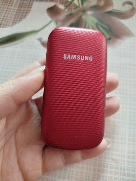 Телефони за части