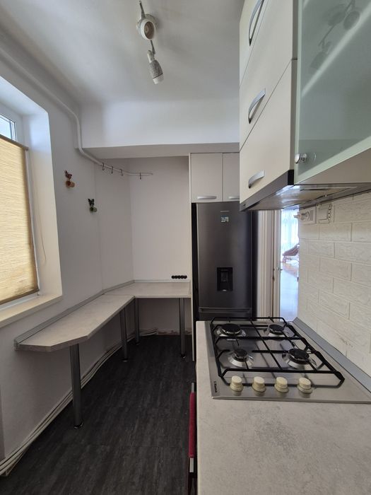 Inchiriez Apartament