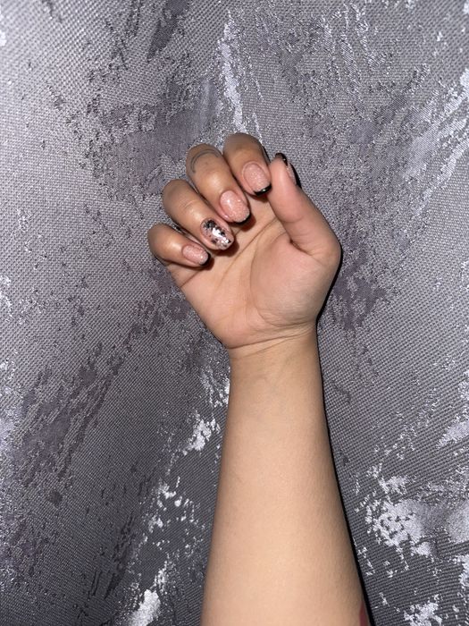 Наращивание , укрепление ногтей