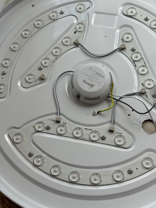 LED плафон за таван