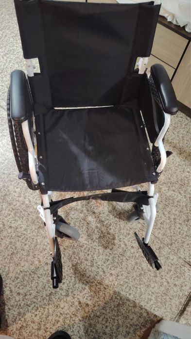 Кресло -коляска инвалидная