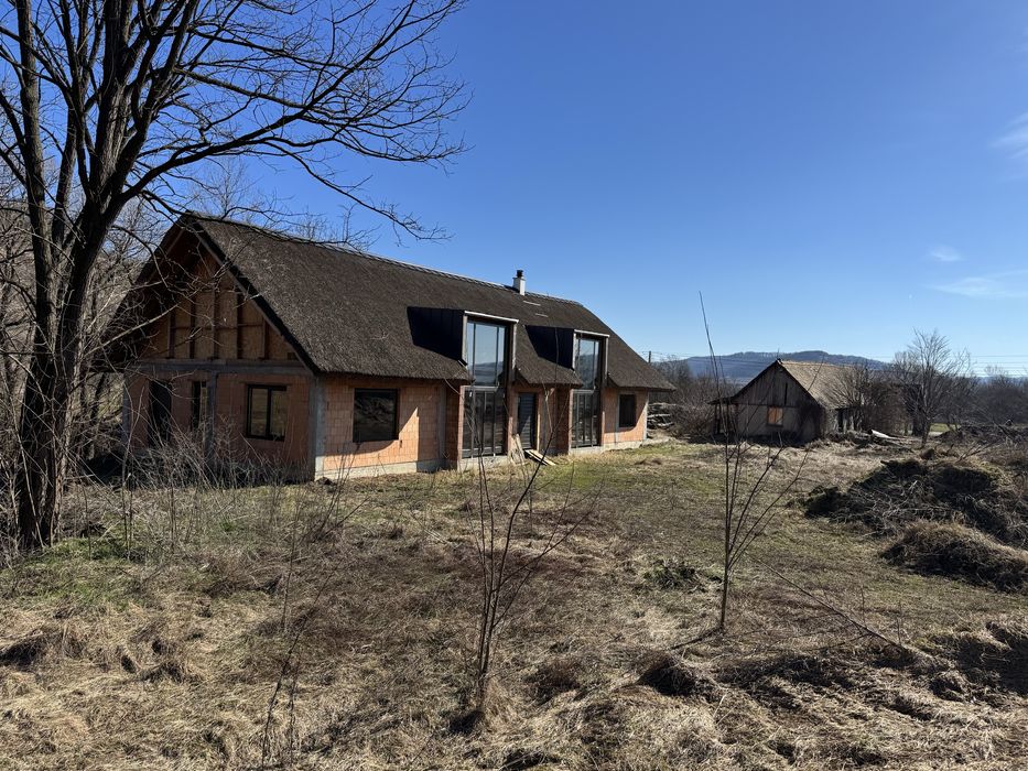 Casa noua + casa traditionala de vanzare - Com. Alma, jud. Sibiu