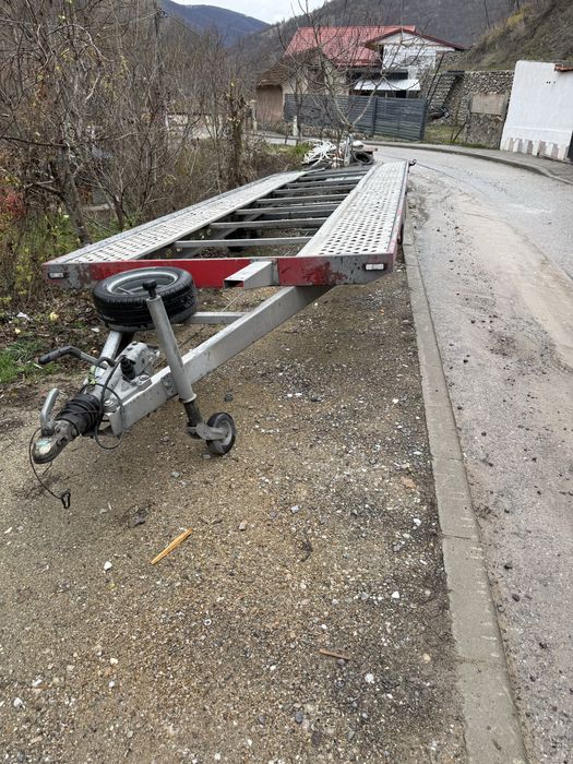 Platforma gala 8 m usor aplecata in spate!