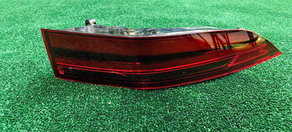 Десен стоп за Jaguar X540 E Pace / Ягуар Х540