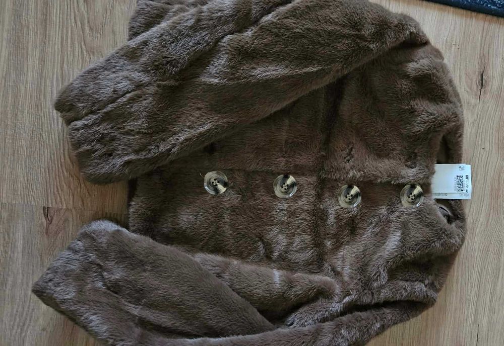 Пухено кафяво яке ново