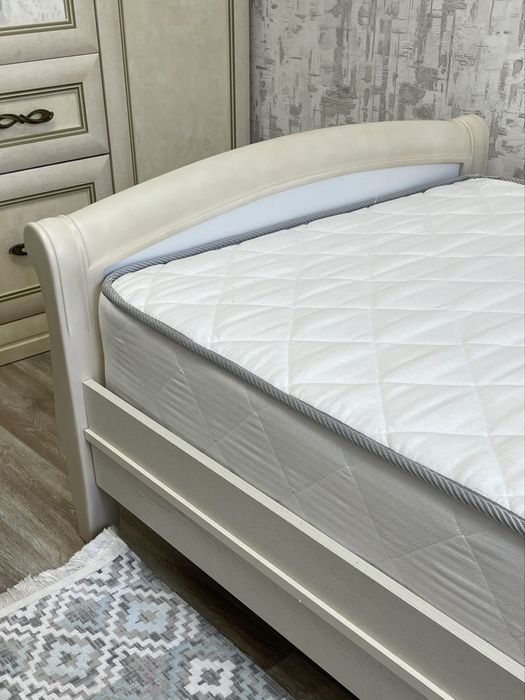 Кровать + матрас в подарок