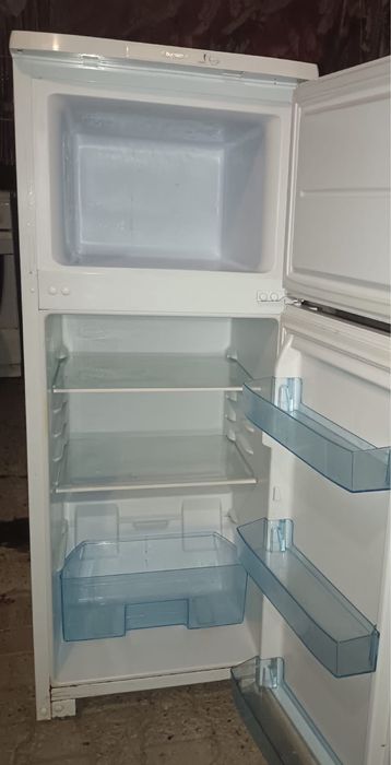 Холодильник  небольшой