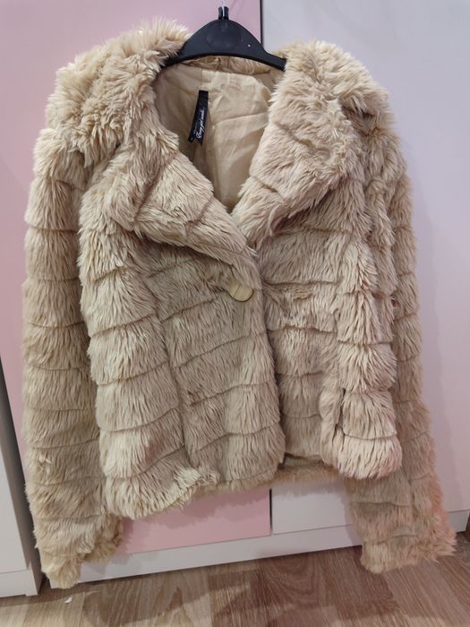 Дамско палто късо, размер S/M