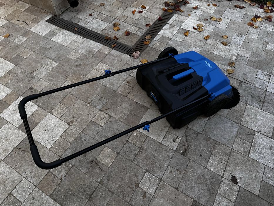 Машина за метене на листа / листосъбирач