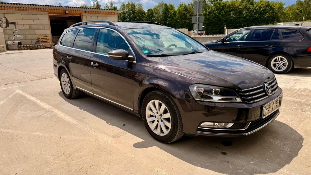VOLKSWAGEN Passat 2011 — imagine 3